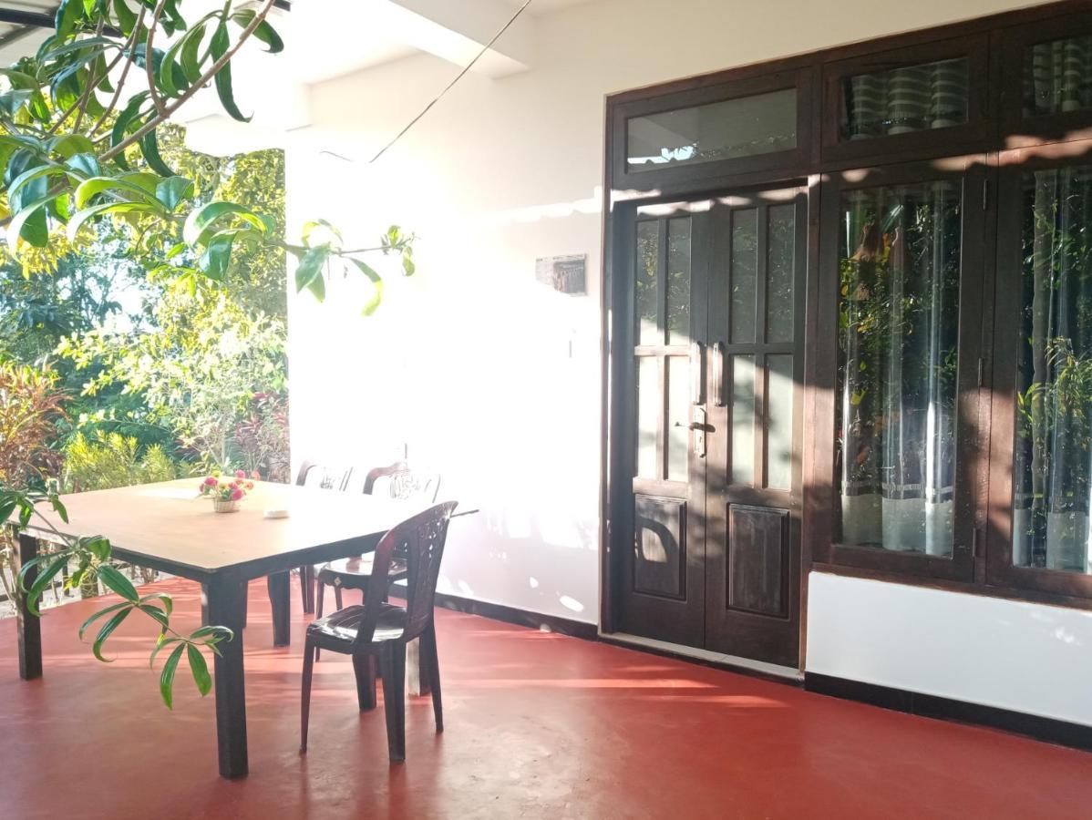 엘라 Littleadems View B&B 외부 사진